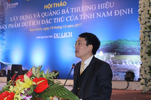 Giám đốc Sở VHTTDL Nam Định Khúc Mạnh Kiên phát biểu đề dẫn hội thảo. Ảnh: Lê Anh Tú